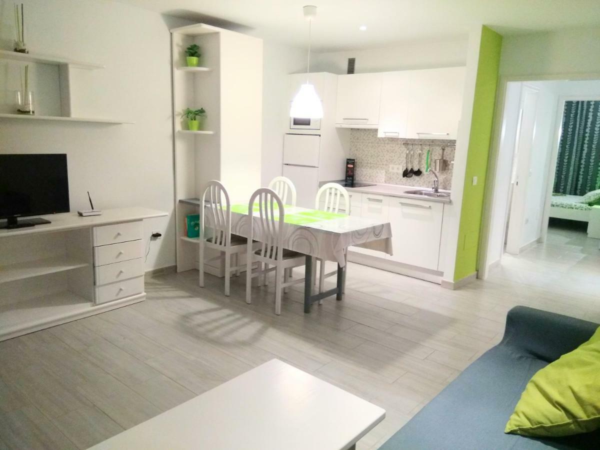 Pistachio Apartment Lanzarote Apartment Коста Тегисе Екстериор снимка