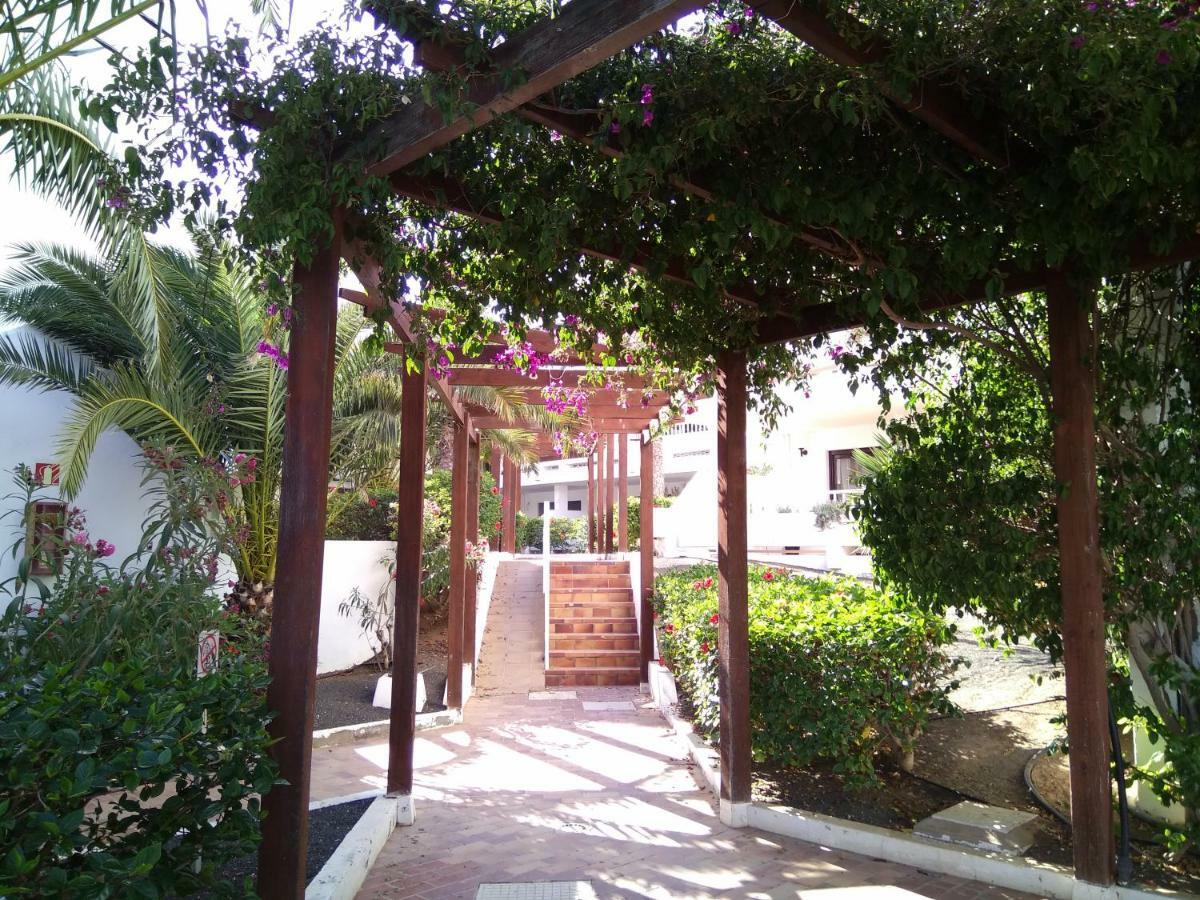 Pistachio Apartment Lanzarote Apartment Коста Тегисе Екстериор снимка