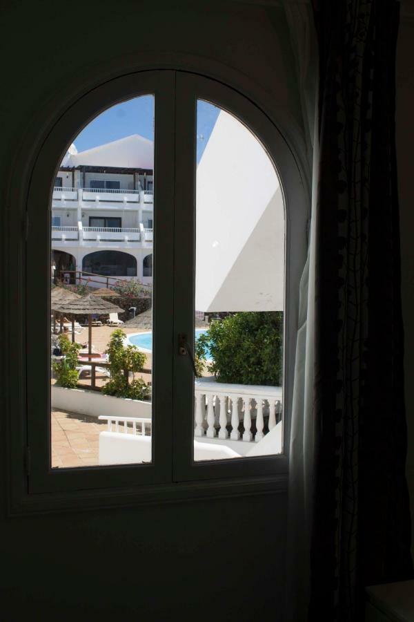 Pistachio Apartment Lanzarote Apartment Коста Тегисе Екстериор снимка