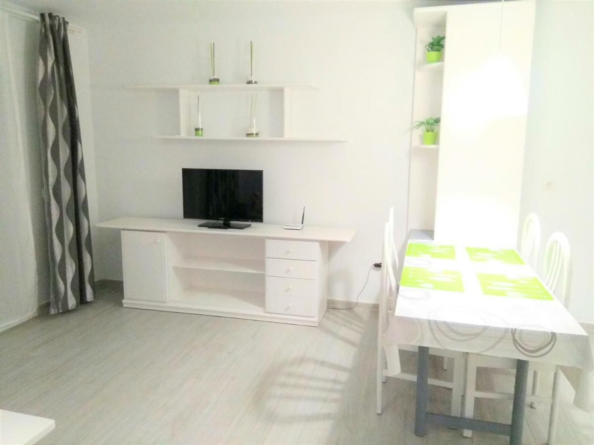 Pistachio Apartment Lanzarote Apartment Коста Тегисе Екстериор снимка